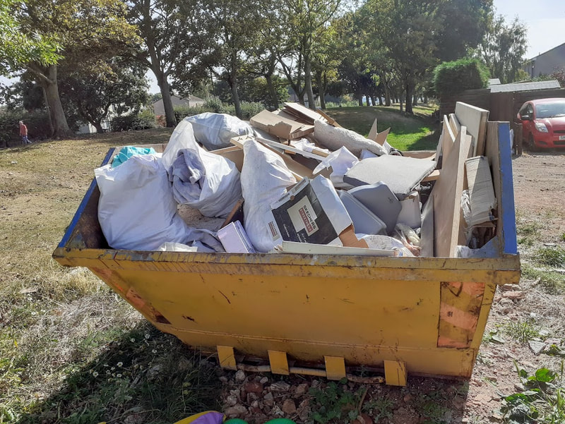 8-yard Skip Hire in East Lothian, 8-yard skips are ideal for bulky household waste and construction waste, click here for 8-yard skip hire prices in East Lothian and book a skip near me
