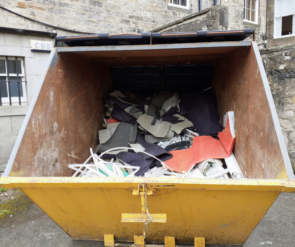 Enclosed 14-yard and 16-yard Skip Hire in East Lothian, 14-yard skips are ideal for bulky household waste and construction waste, click here for 14-yard enclosed skip hire prices in East Lothian and book an enclosed skip near you in the East Lothian area